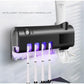 🏠 50% RABATT NU! 🪥 Trådlös smart tandborstehållare – 360° UV-sterilisering, solcell & borrfri – perfekt för ett hygieniskt badrum ✨🧴