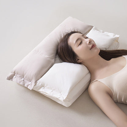 🛏️ 50% RABATT NU! ⏰ Tvåzons nackkudde – mjuk & fast komfort, cervikal stöddesign & antibakteriellt tyg – perfekt för bättre sömn och nackstöd ✨