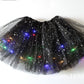 👗✨ 50% RABATT NU! Magisk LED‑tutukjol – glittrar i mörkret, mjuk & andningsbar – perfekt för kalas, Halloween och prinsessdrömmar 🎉👸