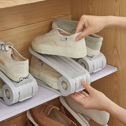 👟 50% RABATT NU! ✨ Skohylla med dubbla däck – sparar 50% plats, justerbar höjd & halkfri design – perfekt för skoskåpet, hallen och garderoben 🥼👚