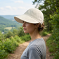 ☀️ 50 % RABATT NU! 👒 Solhatt med hästsvansöppning – andningsbar, UPF 50+ & justerbart band, perfekt för löpning, strand & utomhuslek 🏃‍♀️