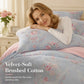 🛏️ 50% RABATT NU! 🌸 Tjockt täcke med blommönster– andningsbar komfort, sammetsmjuk borstad bomull & elegant design – perfekt för sovrum, gästrum och studentboenden ✨